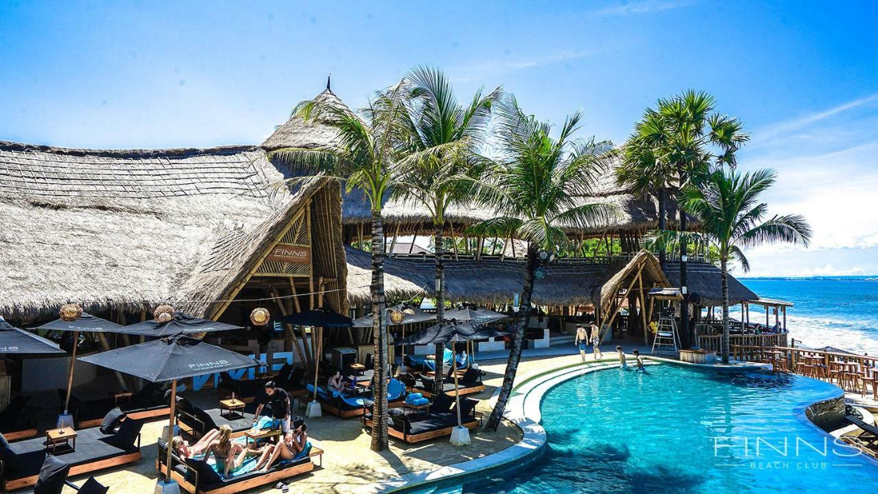 Villa Como Close To Finns Beach Club Kuta Lombok Extérieur photo