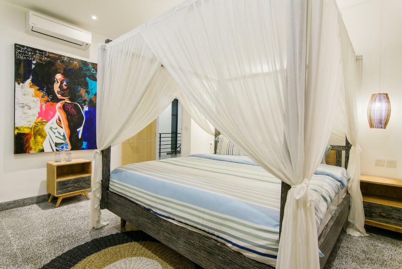Villa Como Close To Finns Beach Club Kuta Lombok Extérieur photo