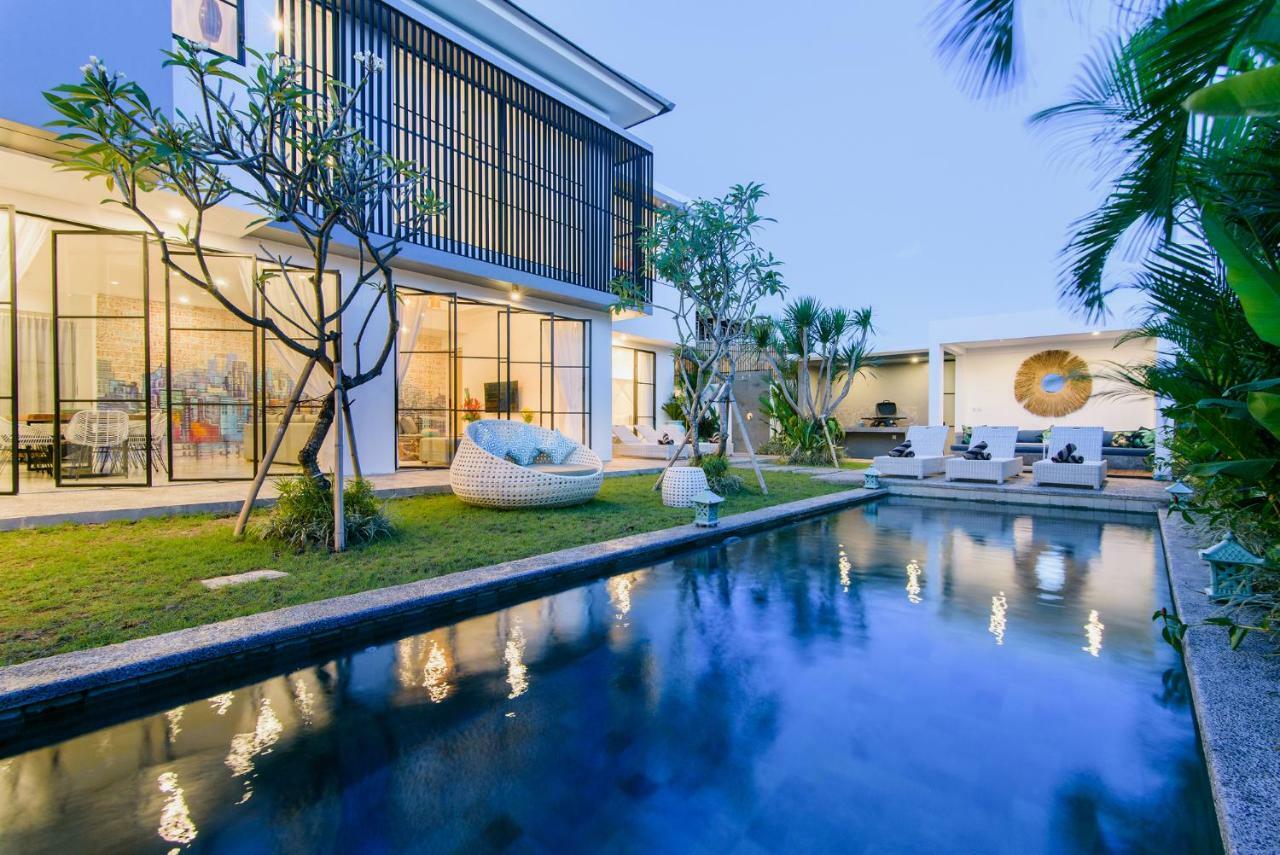 Villa Como Close To Finns Beach Club Kuta Lombok Extérieur photo