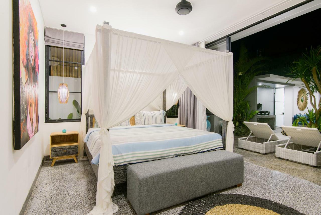 Villa Como Close To Finns Beach Club Kuta Lombok Extérieur photo